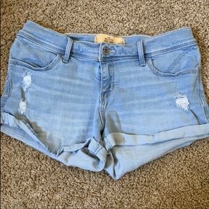 Hollister size 9 low rise shorts